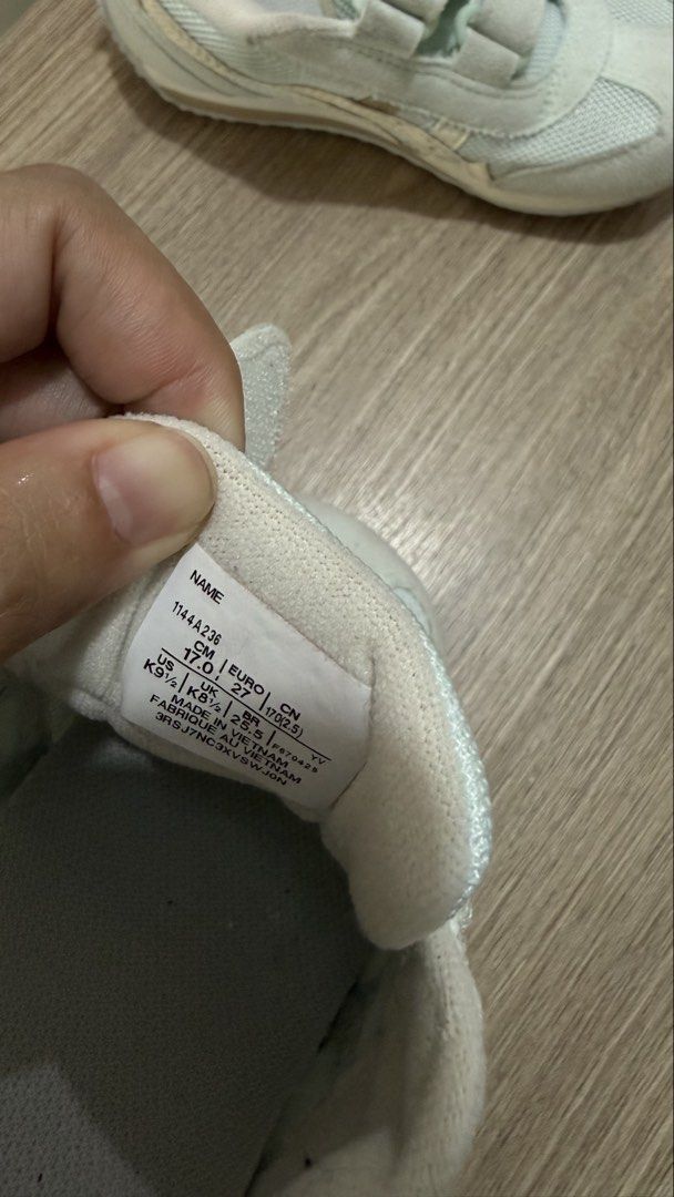 Asics Tiger Kids Shoes (Category: Babies & Kids Fashion) located in Manila. Submitted by ishiki.mnld (Listing ID 1439473667, Image 3). Description: - Onitsuka Tiger kids shoes - Color: Light blue - Size: 17.0 cm (US K9.5) - Easy wear with two velcro straps - Upper: Mesh and suede - Soles and lining: White - Made in Vietnam.