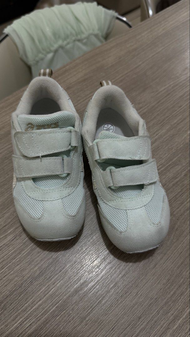 Asics Tiger Kids Shoes (Category: Babies & Kids Fashion) located in Manila. Submitted by ishiki.mnld (Listing ID 1439473667, Image 2). Description: - Onitsuka Tiger kids shoes - Color: Light blue - Size: 17.0 cm (US K9.5) - Easy wear with two velcro straps - Upper: Mesh and suede - Soles and lining: White - Made in Vietnam.