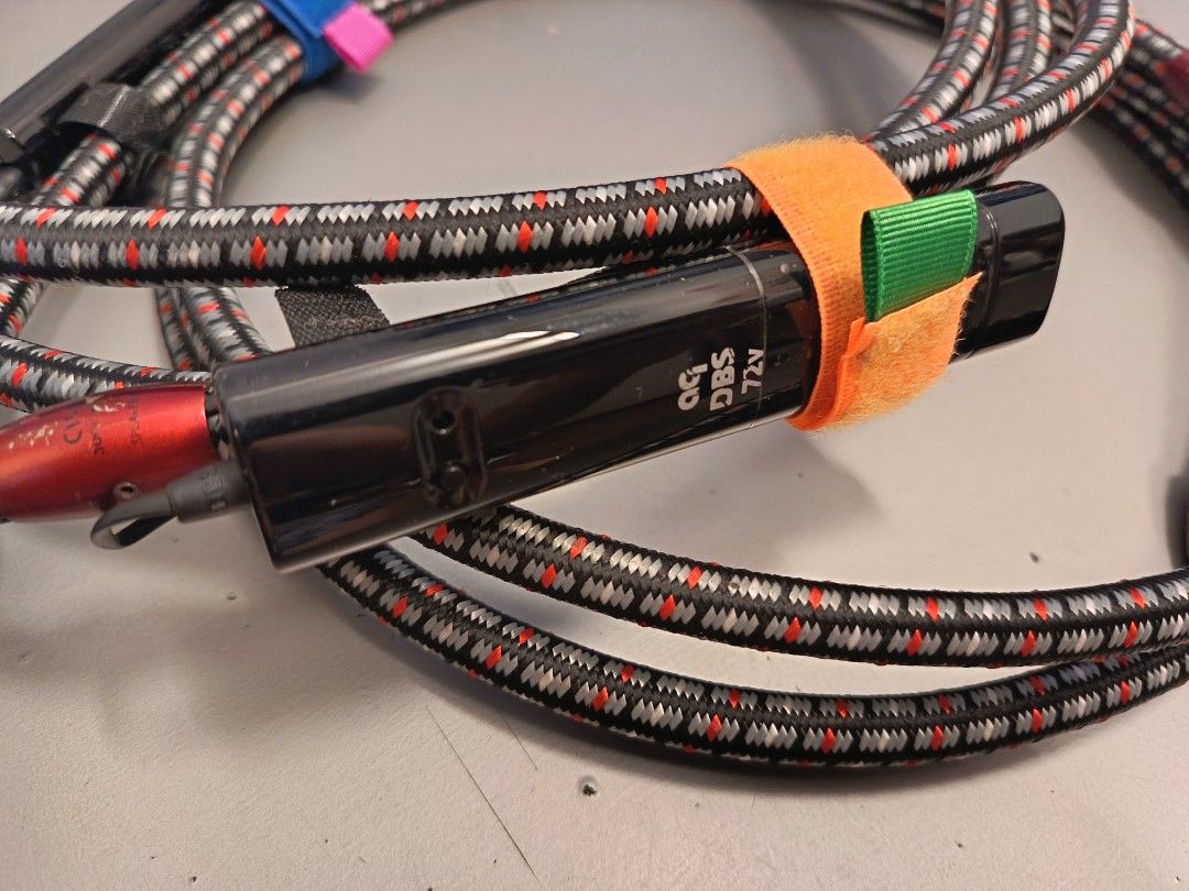 AudioQuest DBS 72V Speaker Cables465277925185955841