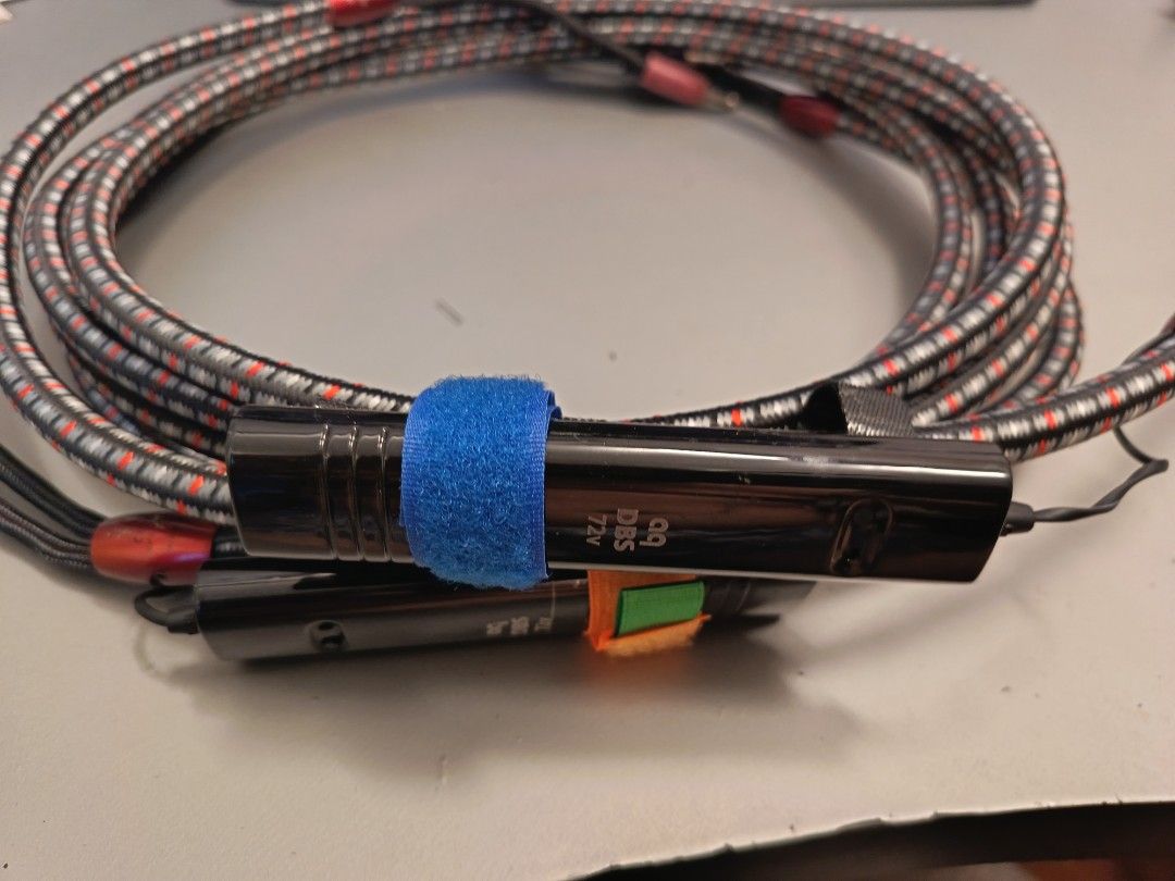 AudioQuest DBS 72V Speaker Cables465277925185955844