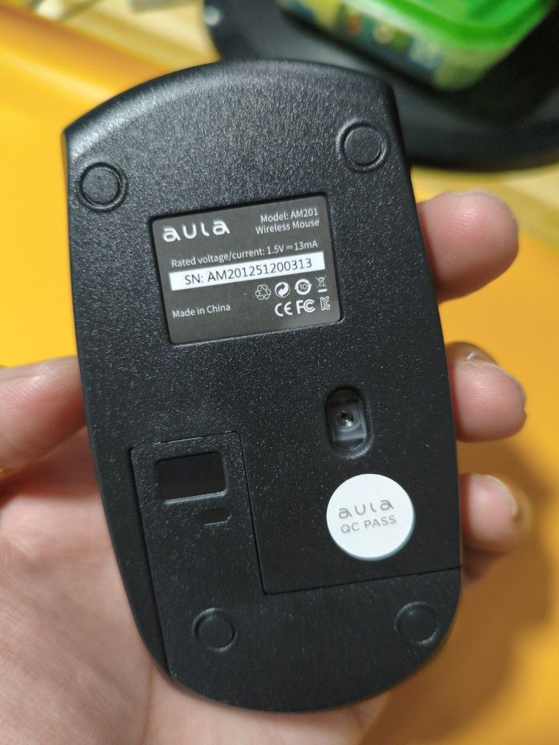 Aula AM201 Wireless Mouse Black (Category: Mouse & Mousepads) located in Pasig City. Submitted by garage.sale89 (Listing ID 1439556395, Image 2). Description: - Aula AM201 Wireless Mouse - Color: Black - Connection: 2.4Ghz - DPI: 1200 - Includes: Mouse and original box - Origin: Made in China - Model: AM201 - Serial: AM201251200313.