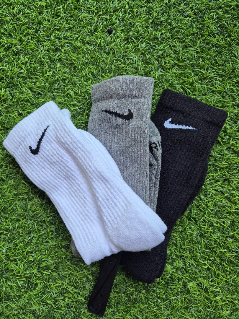 Authentic Nike Socks (Category: Socks) located in Kuala Lumpur. Submitted by twinkle_33 (Listing ID 1439438821, Image 1). Description: Authentic Nike Socks unisex Brand new .
