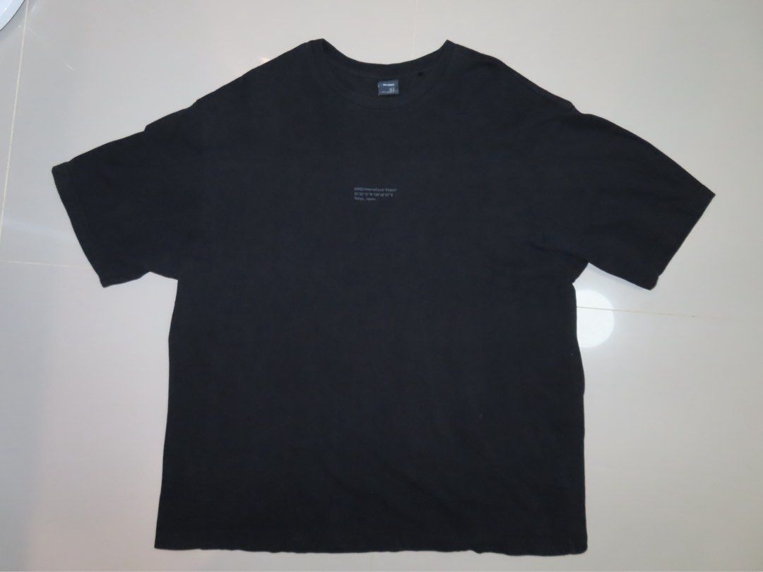 Bershka T-shirt (Category: Tshirts & Polo Shirts ) located in Taguig. Submitted by astra.wolf (Listing ID 1439594768, Image 1). Description: 23 x 25.5.