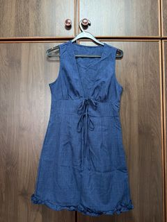 (Category: ) located in . Submitted by clearingwardrobee (Listing ID 1439491970, Image 1). Description: .