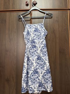 (Category: ) located in . Submitted by clearingwardrobee (Listing ID 1439509964, Image 1). Description: .