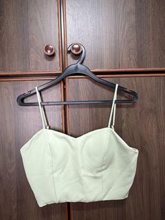 (Category: ) located in . Submitted by clearingwardrobee (Listing ID 1439496794, Image 1). Description: .