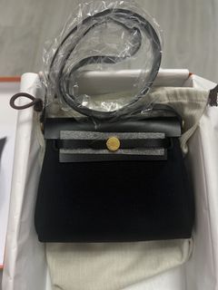 （分類：）位於 。 由 LuxParadise 提交（商品編號 1439435653，圖片 1）。簡介： 。