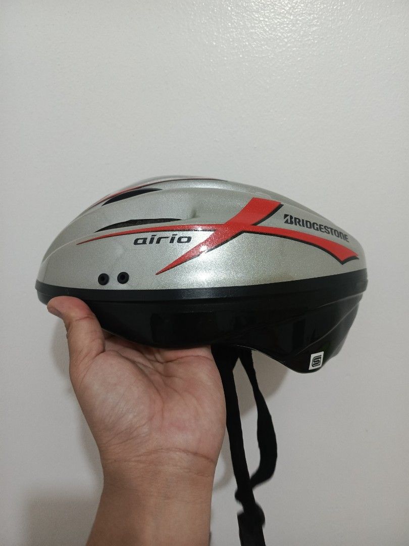 Bridgestone Airio X Helmet (Category: Bicycles) located in Binan City. Submitted by ragingjhe (Listing ID 1439427239, Image 2). Description: Bridgestone Airio Bike Helmet Size: 56-60 cm Good Condition Japan Surplus P650.00 Biñan, Laguna Area Meet-ups nearby.