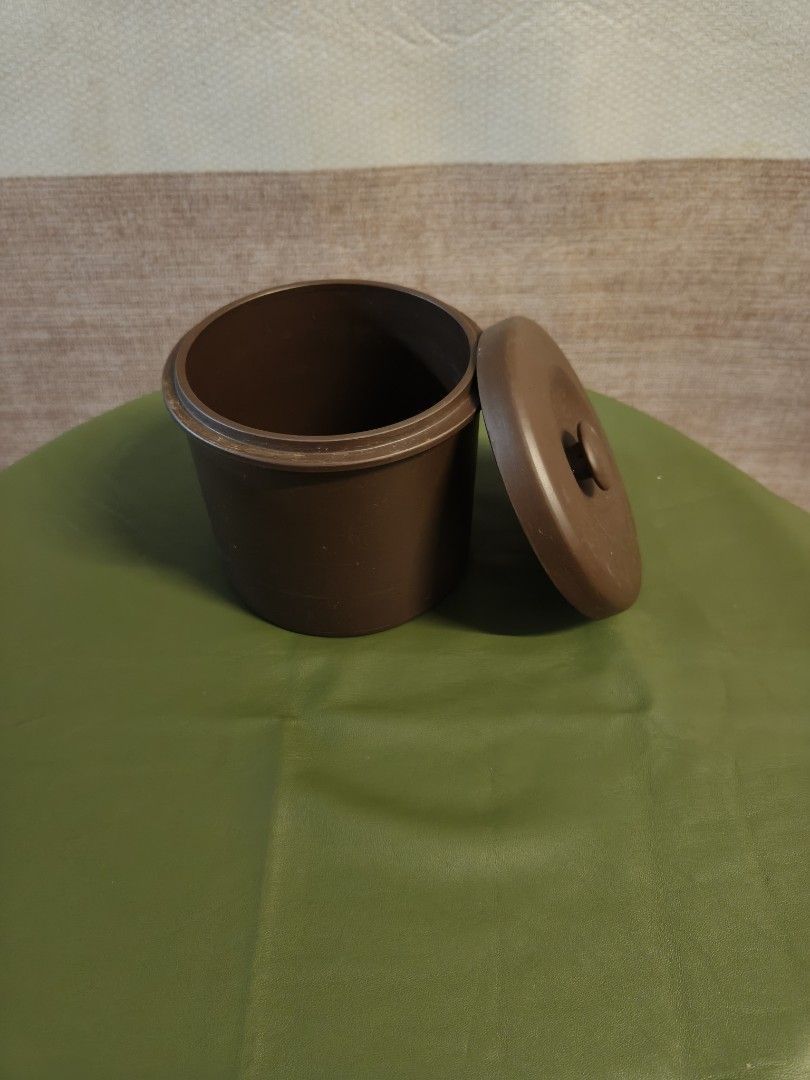 Brown Container with Lid462068837390766081