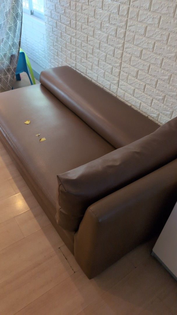 Brown Leather Sofa (Category: Sofas) located in Manila. Submitted by tonmch (Listing ID 1439606474, Image 3). Description: - Brown leather sofa - Chaise lounge design - Single armrest - Neutral brown color - Suitable for living room -with damages just needs to be reupholstered -still in good condition .