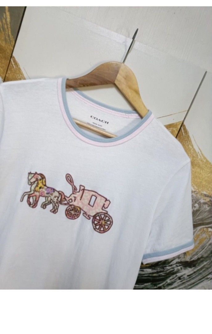 Check out 'Authentic Coach Patchwork Horse', available at PHP 1,100on #Carousel (Category: Shirts) located in Manila. Submitted by mikahelmen14622 (Listing ID 1439440092, Image 2). Description: Check out 'Authentic Coach Patchwork Horse', available at PHP 1,100 on #Carousell: https://carousell..