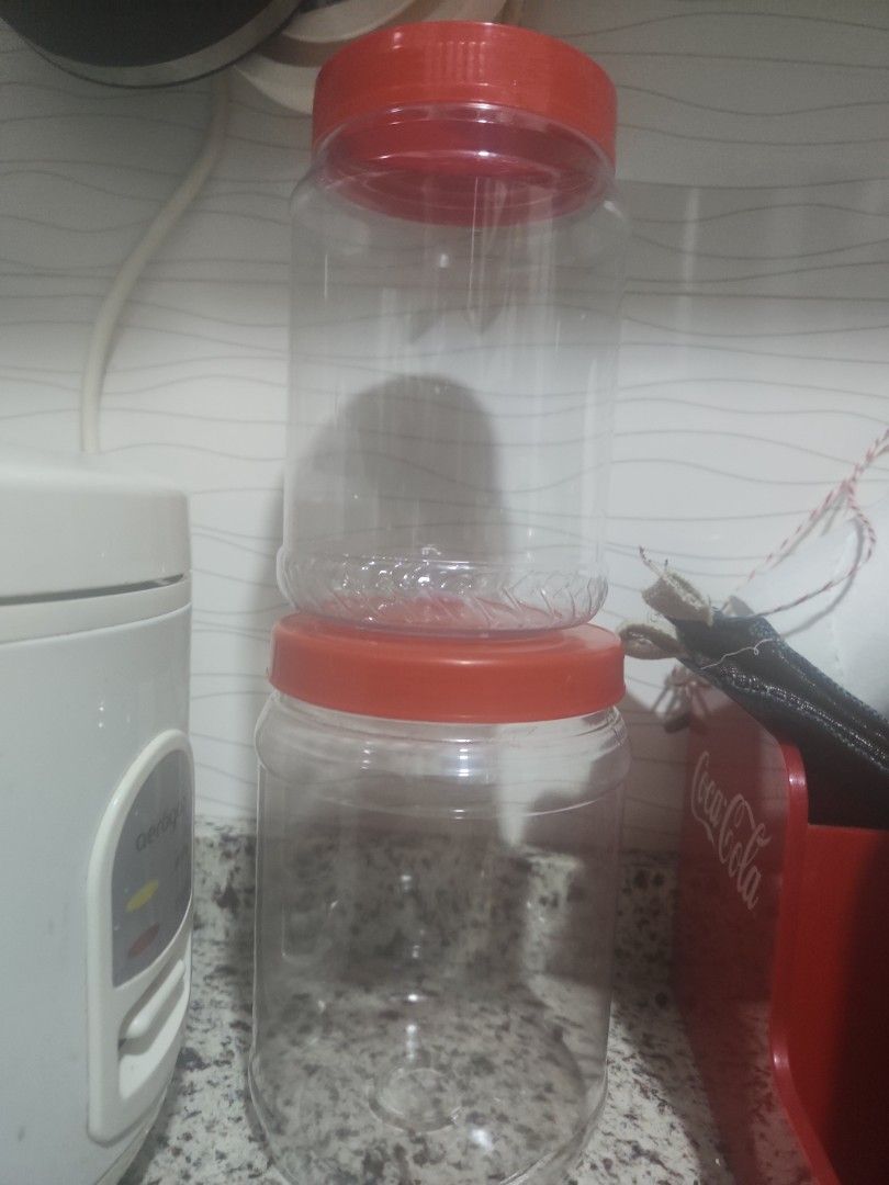 Clear Plastic Container with Red Lid462311450981191680