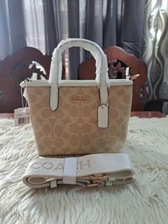 (Category: ) located in . Submitted by bagsboutiqueph (Listing ID 1439537204, Image 1). Description: .