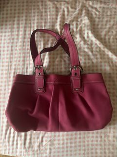 (Category: ) located in . Submitted by thriftstore.comply (Listing ID 1439520678, Image 1). Description: .