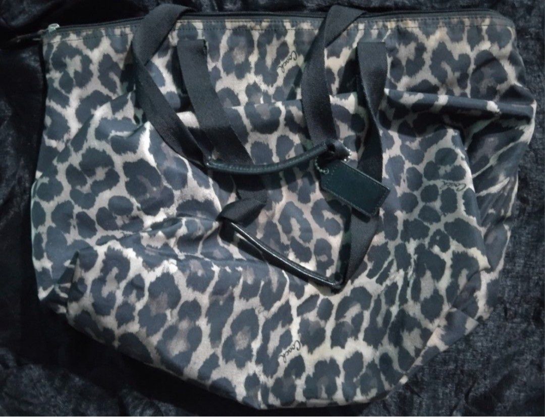 Coach XL Bohochic Tote Bag Leopard Print (Category: Luxury Bags & Wallets) located in Cavite. Submitted by starofthesea111 (Listing ID 1439588979, Image 2). Description: Hi! This is a very lightly used bag gifted to me by my aunt from abroad. I’m currently in need of funds for school, and since I don’t have much use for this bag, I’d love to pass it on to someone who will appreciate it as much as I did. All my bags are well-loved and handled with