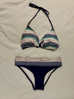 (Category: ) located in . Submitted by beascloset777 (Listing ID 1439575899, Image 1). Description: .