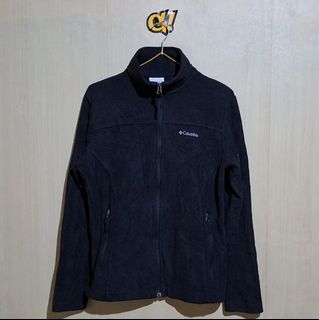 (Category: ) located in . Submitted by duphthrifting (Listing ID 1439432664, Image 1). Description: .