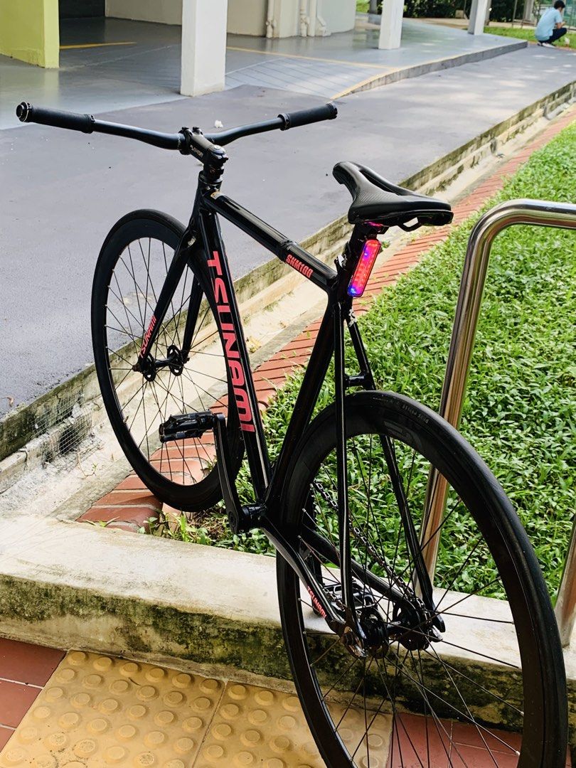 Connect riser (Category: Parts & Accessories) located in Singapore. Submitted by appleseller67 (Listing ID 1439427247, Image 2). Description: - Black Zipp handlebar - Ideal for bike upgrades.