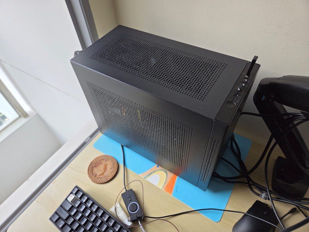 Custom Mini-ITX Gaming PC461986872564142080