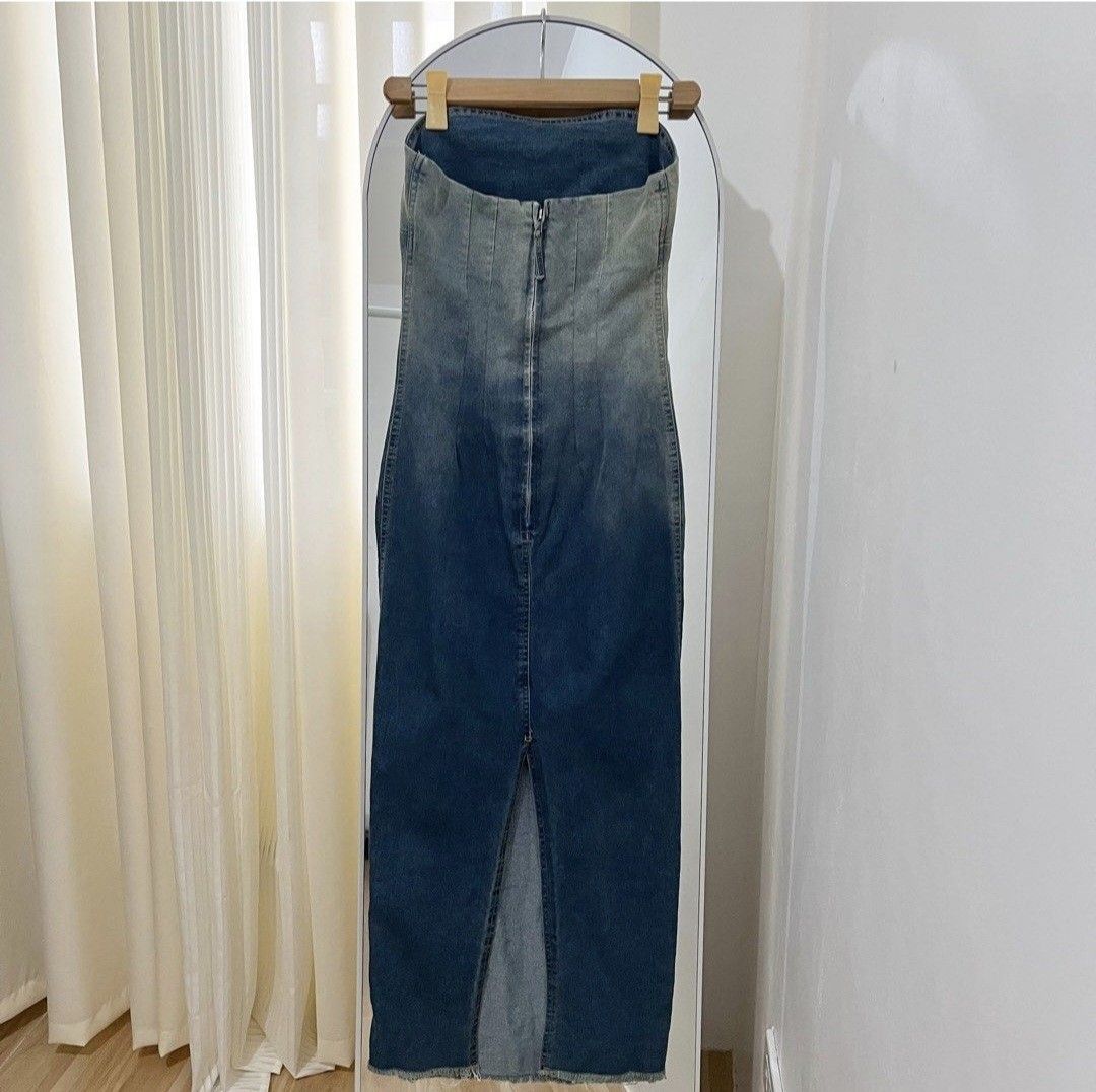 Denim Tube Dress (Category: Dresses) located in Tarlac. Submitted by bbttrendy (Listing ID 1439434801, Image 3). Description: - Ombre denim tube dress - Bodycon fit - Front zipper - Back slit - Fits small to medium sizes - Bust: 28-32 inches - Waist: 30-32 inches - Length: 44 inches.