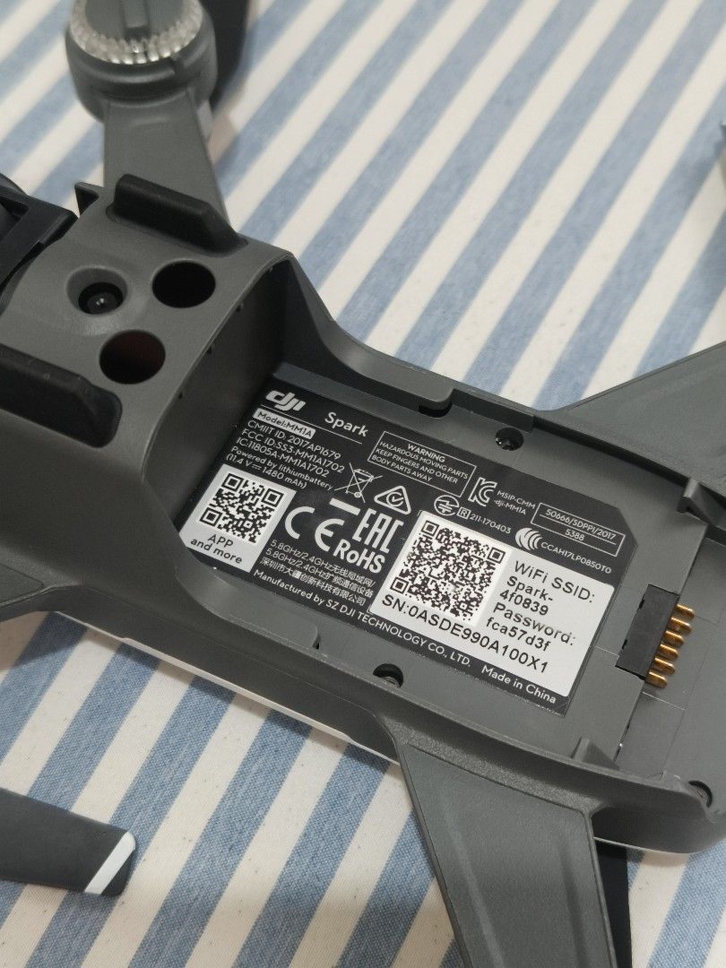 DJI Spark - Fly More Combo (White) (Category: Drones) located in Makati City. Submitted by franco31 (Listing ID 1439472154, Image 3). Description: 2 Batteries, with box, chargers and accessories, spare rotor blades, lens protection cover, carrying hard case.