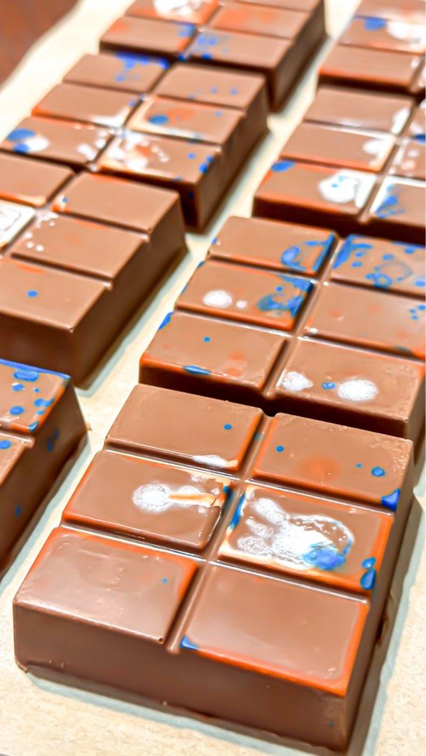 Dubai Chocolate Square Bar Molder (Category: Other Kitchenware & Tableware) located in Antipolo. Submitted by maetiamson (Listing ID 1439447960, Image 3). Description: - half the size of Fix Dubai Chocolate - eight rectangular cavities. - Individual bar size: 60mm x 60mm x 16mm. - Mold size: 275mm x 175mm x 24mm. - Lightweight: 63g. - 5 pcs left - sold per piece.