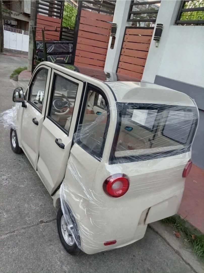 Electric Car With AC & Built-in Solar (Category: Electrical, Adaptors & Sockets) located in Caloocan City. Submitted by inoj_bodega (Listing ID 1439543943, Image 3). Description: Pinakamurang 4 Doors Electric Car with AC & Built-in Solar 😱😍 🤩 E-CAR 4DOORS WITH AC & SOLAR🤩 ✅ COD ✅ CREDIT CARD ✅ HOMECREDIT NEED PUMUNTA SA WAREHOUSE SA MARIKINA 1500w Permanent Magnet Synchronous Motor Dual 18 tube Controller 400-10 Vacuum Aluminum Wheel Four Whe