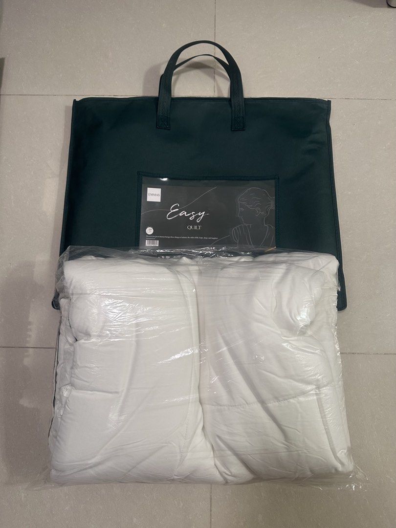 Emmas Easy Quilt （分類：床具浴巾）位於 Hong Kong。 由 hywendy 提交（商品編號 1439585478，圖片 1）。簡介： Length : 203, Width : 229 。