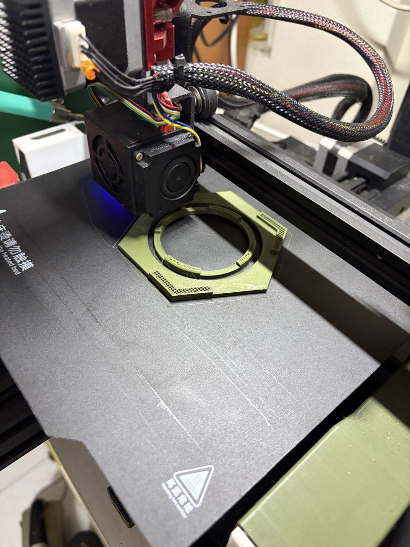 Ender 3 - V2 3D Printer462361655708887044