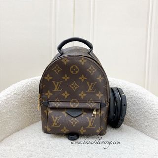 (Category: ) located in . Submitted by brands_lover (Listing ID 1439543582, Image 1). Description: .