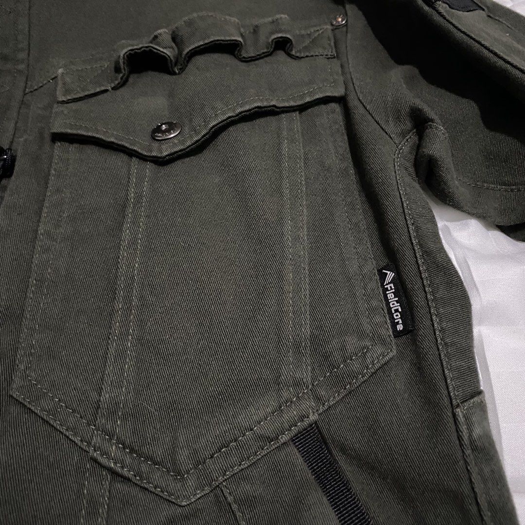 Fieldcore Jacket (Category: Coats, Jackets and Outerwear) located in Cavite. Submitted by JandyLou (Listing ID 1439446518, Image 3). Description: Carousell Listings Title: Fieldcore Jacket Size: Large Mens Condition: Like New Condition (Color may vary due to lighting) Price: Php 2,499 Flaws: No Flaws Payment Methods: Payment first via Gcash Delivery Options (shoulder by buyer): Lalamove, Lbc or J&T delivery. NO CANCELLATION 😊.