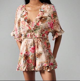 (Category: ) located in . Submitted by shop__dnce (Listing ID 1439579913, Image 1). Description: .
