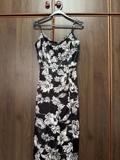 (Category: ) located in . Submitted by clearingwardrobee (Listing ID 1439508008, Image 1). Description: .