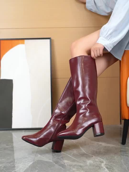 FOR RENT: Burgundy High Boots (Category: Boots) located in Rizal. Submitted by llaayy_ (Listing ID 1439579694, Image 2). Description: FOR RENT: Burgundy High Boots👢 Size: 39 , 40 Fit to (Size 9 to 10) Rental Terms: • Must be returned within 12–24 hours • ₱500 security deposit (fully refundable upon return in good condition) • ₱100 reservation fee required to secure the date (no reservation fee = no reserved slot) • Shipping fee via Lalamove/Grab