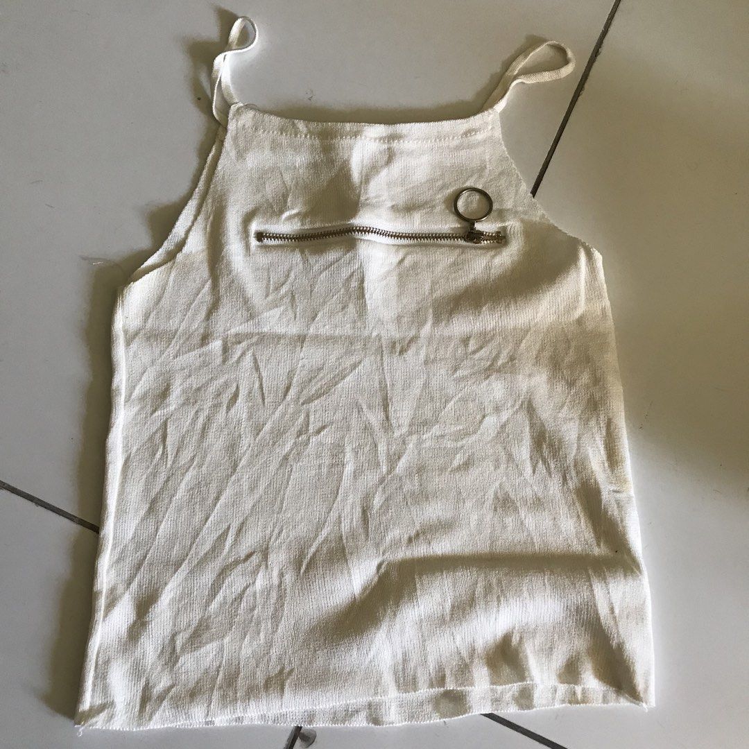 FREE 11pcs clothes (Category: Others Tops) located in Manila. Submitted by bbeeaa (Listing ID 1439490146, Image 3). Description: - thrifted; some are like new, some have minimal flaws - 10 + 1 pajama pants (not included sa photos) .