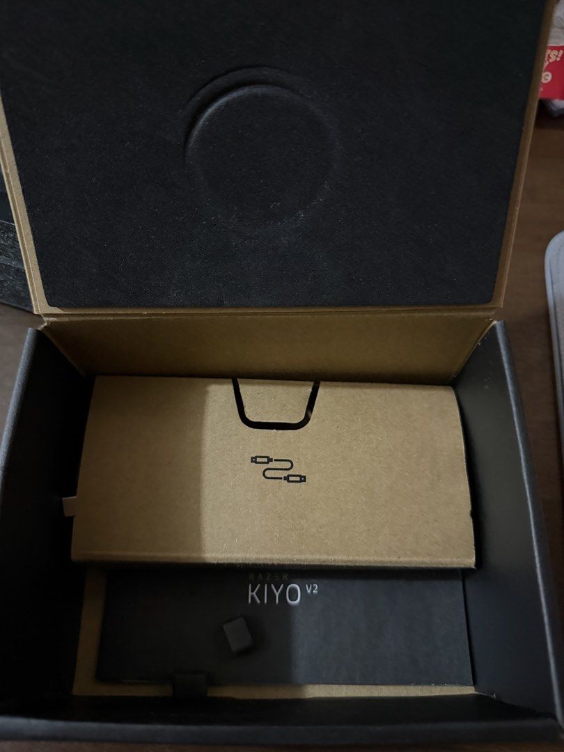 FS: Razer Kiyo V2 Pro Ultra 4k Webcam (Category: Webcams) located in Mandaluyong City. Submitted by evilchapel (Listing ID 1439557720, Image 3). Description: FS: Razer Kiyo V2 Pro 4k Webcam (Complete) Purchased Jan 2026 RFS: Will purchase the Pink Variant Payment Method: BDO, GCash, Cash Meetups: Starmall Shaw, Shangri La Mall .