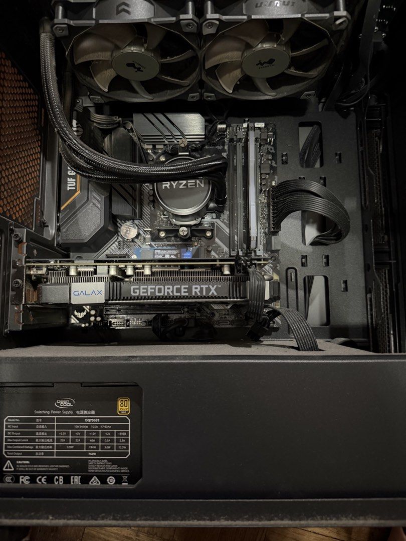 Gaming Computer462116678670100481