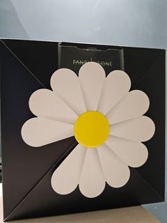 （分類：）位於 。 由 charlizeee 提交（商品編號 1439556243，圖片 1）。簡介： 。