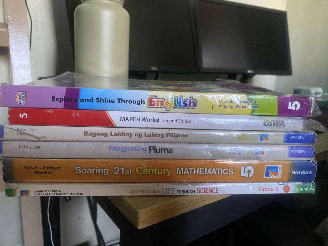 Grade 5 Phoenix Educational Books (Category: Textbooks) located in Manila. Submitted by minimalist.mooma (Listing ID 1439423139, Image 2). Description: - Grade 5 textbook set from Phoenix Publishing House. - Includes the following books: - Soaring 21st Century Mathematics - MAPEH (SOLD) - Explore and Shine Through English - Understanding Life Through Science (2nd Edition) - Pinagyamang Pluma - Bagong Lakbay ng Lahing Pilipino - Perfect for Grade 