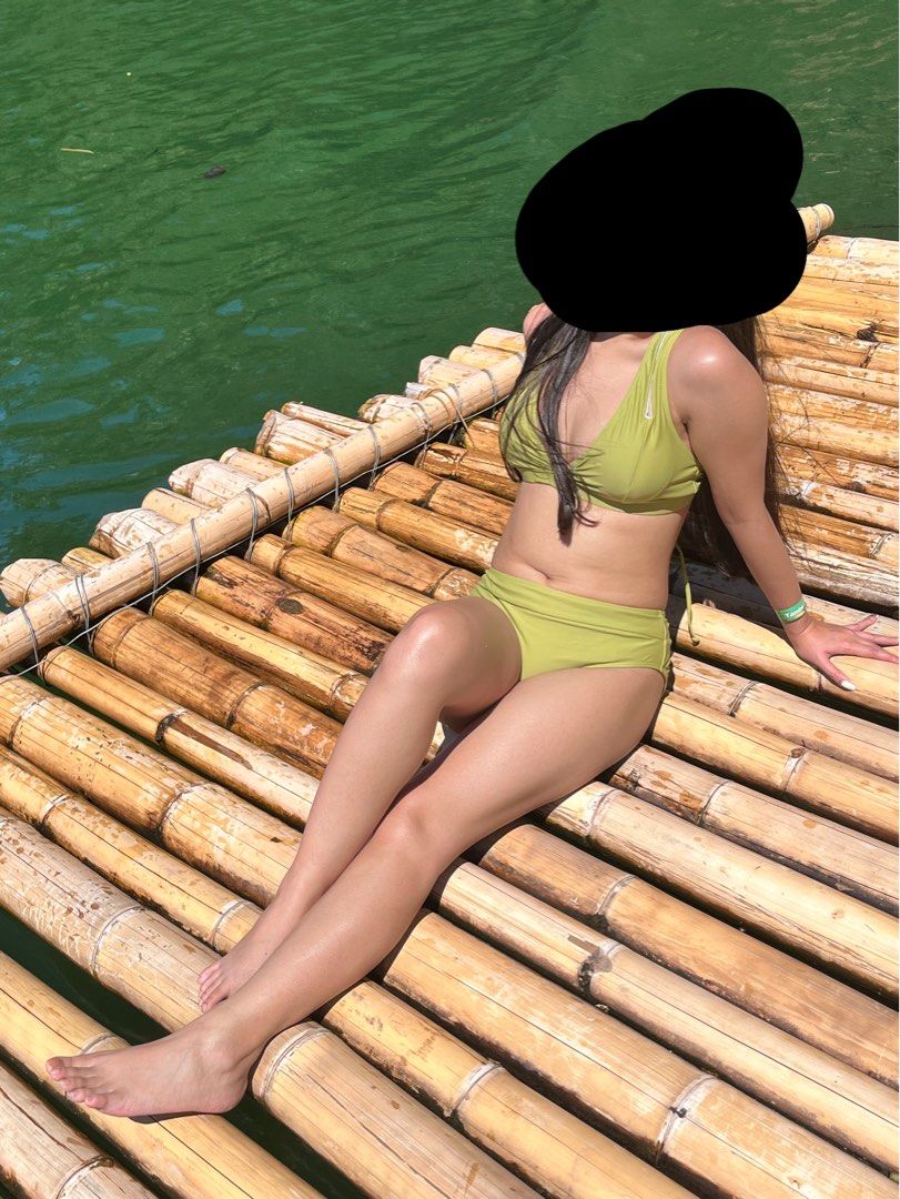 Green Two Piece Medium (Category: Bikinis & Swimsuits) located in Las Pinas. Submitted by scarlet_stuff (Listing ID 1439603794, Image 1). Description: used once.