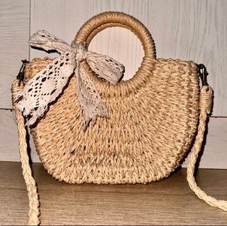 (Category: ) located in . Submitted by lilowearph (Listing ID 1439600098, Image 1). Description: .