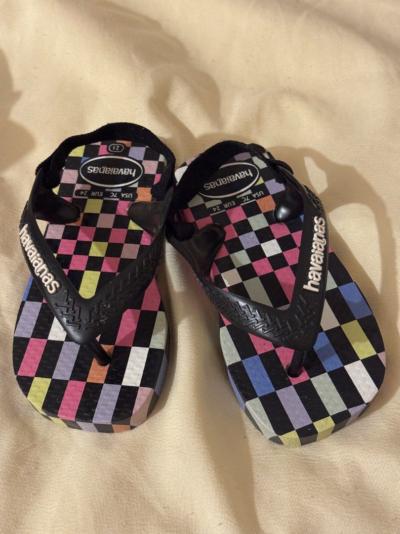 Havaianas Checkerboard Flip-flops Size 21 (Category: Babies & Kids Fashion) located in Baliuag. Submitted by kiellyberry (Listing ID 1439590122, Image 2). Description: Condition 9.5/10 Was never used kasi niregalo lang and hindi talaga kasya.