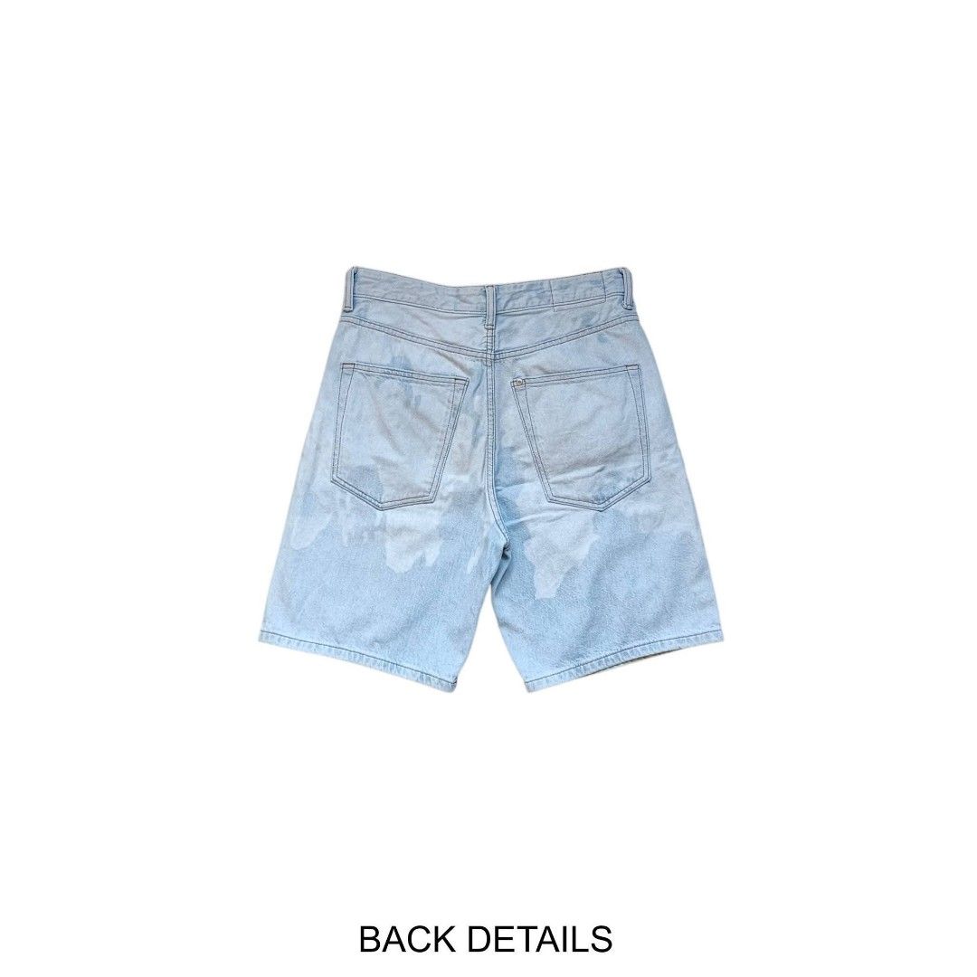 H&M Light Blue Denim Shorts (Category: Shorts) located in Manila. Submitted by djs777 (Listing ID 1439466284, Image 2). Description: - Light blue denim shorts - Classic five-pocket design - Waist: 32 inches - Length: 21 inches - Leg opening: 11 inches - Light wash - Button and zipper closure - Perfect for casual wear.