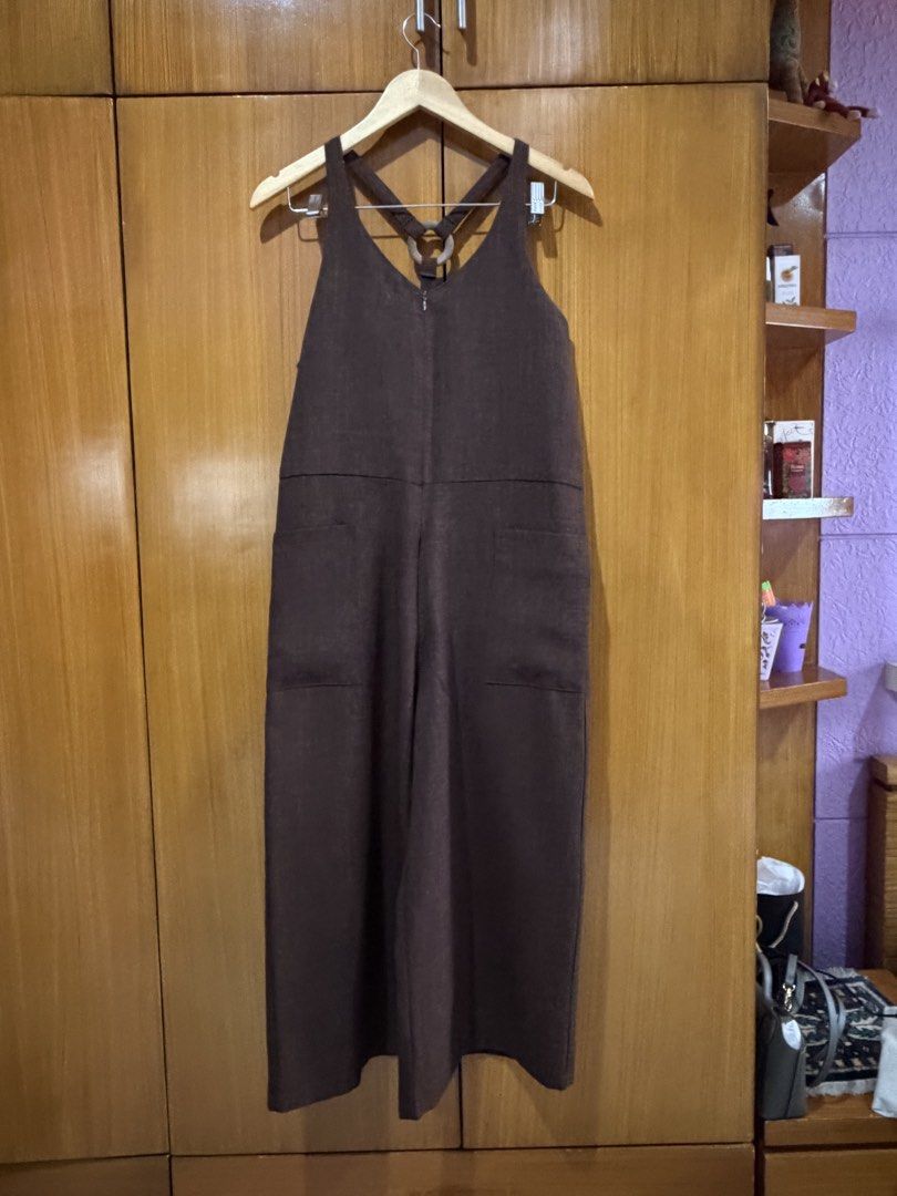 Hola Solana Anillo Jumpsuit in Brown (Category: Jumpsuits) located in Iloilo. Submitted by chringgg (Listing ID 1439470152, Image 2). Description: brand new!! just washed size medium + 100 for sf.