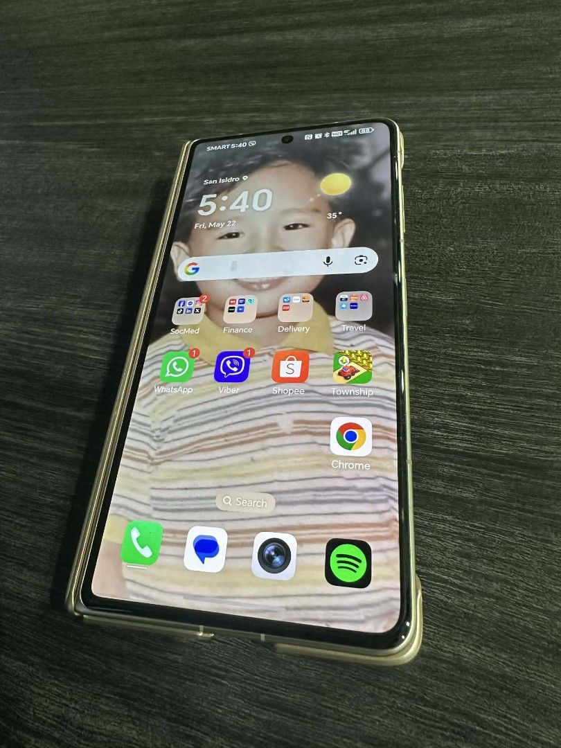Honor Magic V5 (Category: iPad) located in Manila. Submitted by anduenas92 (Listing ID 1439455094, Image 1). Description: SELLING MY PERSONAL PHONE Honor Magic V5 Dawn Gold 512gb Box, charger, original Honor Back case, screen protector since day 1 REASON FOR SELLING is not compatible with the App I need (Intune Company Portal) This is like new. Message me if you're interested.