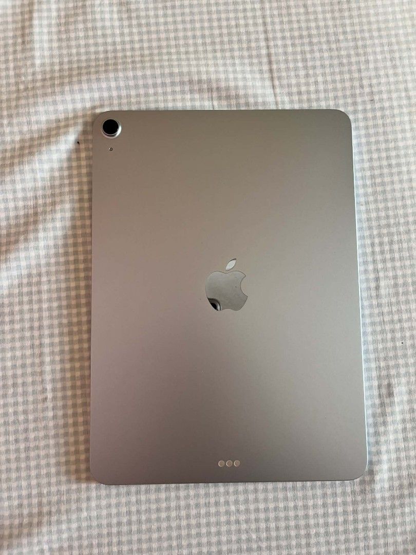 Ipad Air 11-inch M3 (Category: iPad) located in Manila. Submitted by bren09 (Listing ID 1439498759, Image 3). Description: .