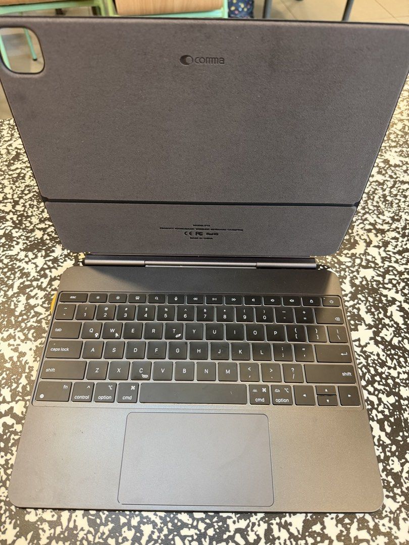 IPad Pro keyboard M4/M5461898074932520962