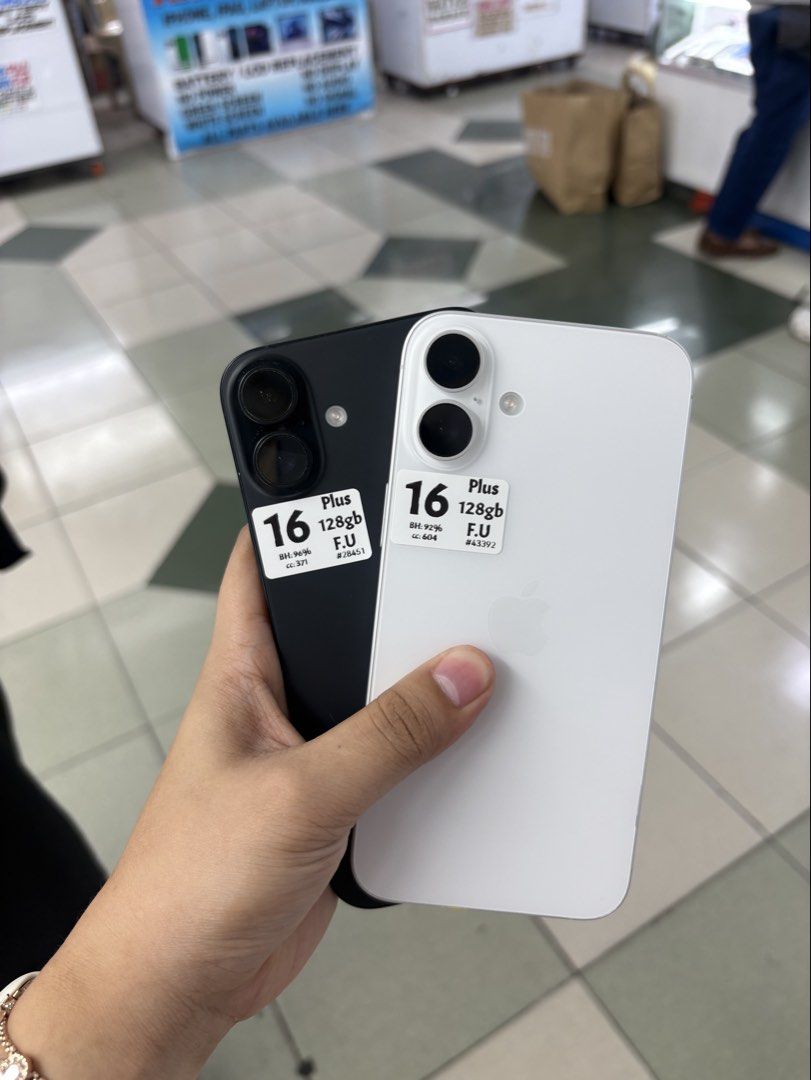 iPhone 16 Plus 128GB Factory Unlock No Issue Secondhand (Category: iPhone 16 Series) located in Pasig City. Submitted by FarAndRayShop (Listing ID 1439566698, Image 1). Description: OPEN FOR SWAP/SELLING/BUYING (RFS: Buy and Sell) Price: 39,499 iPhone 16 Plus 128GB •FACTORY UNLOCK •NO HIDDEN ISSUES •TEST TO SAWA •Authentic Phone Physical store in Greenhills Shopping Center XD-07 Stall Number Look For Rayray Or Anika NO CASH INSTALLMENT We are ope