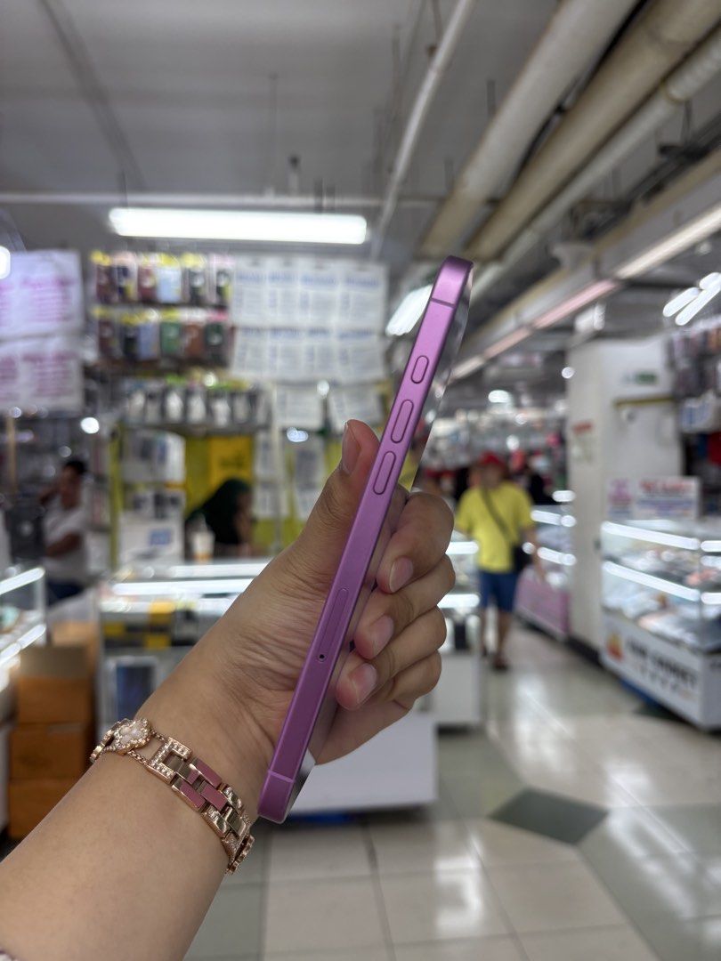 iPhone 16 Plus 512GB Factory Unlock No Hidden Issue Secondhand (Category: iPhone 16 Series) located in Pasig City. Submitted by FarAndRayShop (Listing ID 1439567451, Image 3). Description: OPEN FOR SWAP/SELLING/BUYING (RFS: Buy and Sell) Price: 44,499 iPhone 16 Plus 128GB •FACTORY UNLOCK •NO HIDDEN ISSUES •TEST TO SAWA •Authentic Phone Physical store in Greenhills Shopping Center XD-07 Stall Number Look For Rayray Or Anika NO CASH INSTALLMENT We 