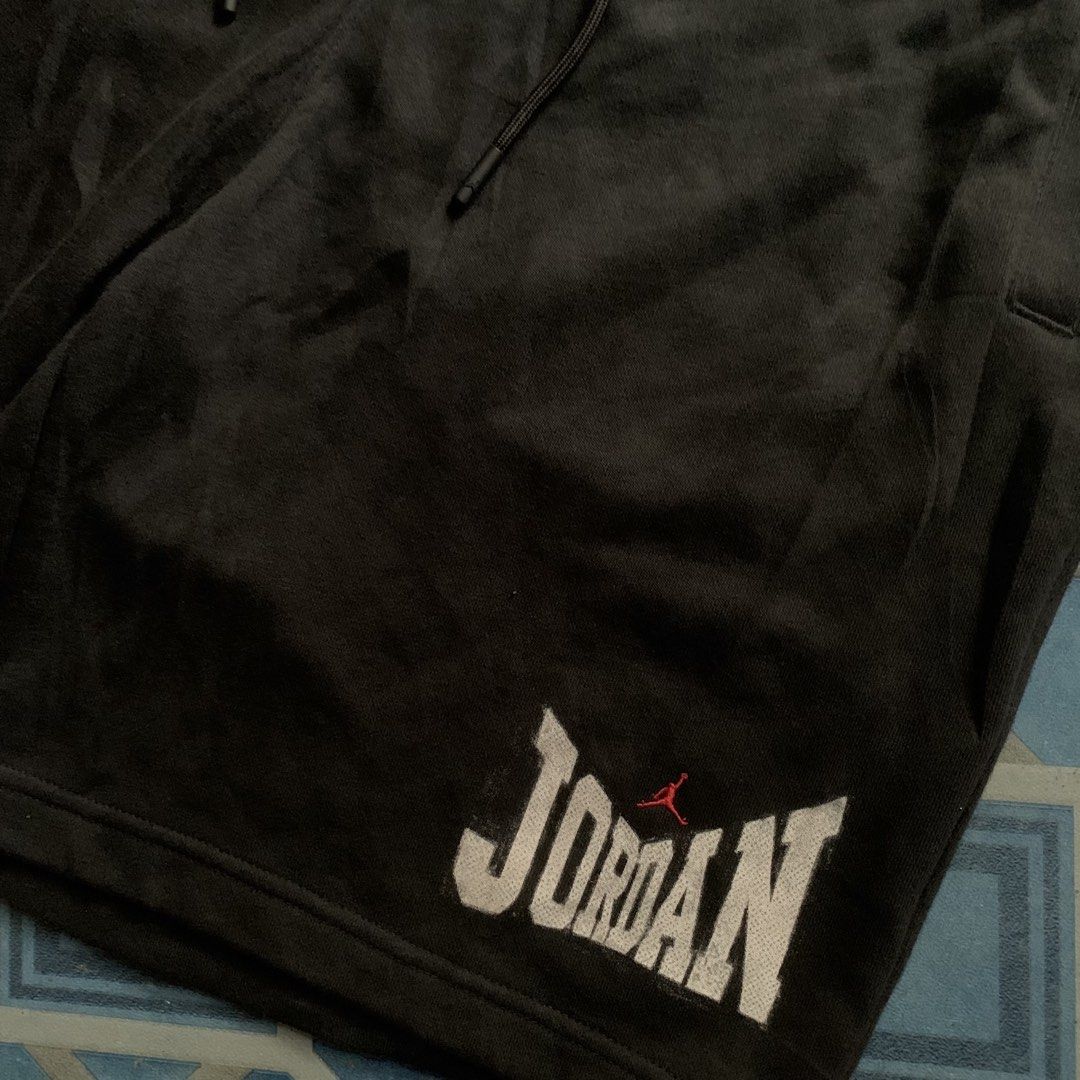 JORDAN BROOKLYN SHORT (Category: Shorts) located in Manila. Submitted by junjun_watanabe (Listing ID 1439539770, Image 2). Description: Authentic free size L 20 color rate: 9.2/10 condition: Excellent no issues.